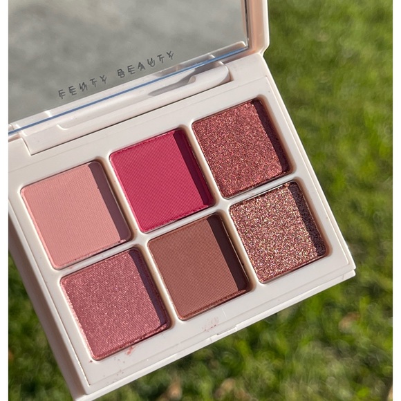 FENTY BEAUTY By Rihanna Snap Mix & Match Eyeshadow Palette In 4 Rose - Picture 1 of 11